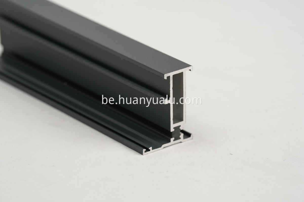 Thermal insulation profiles